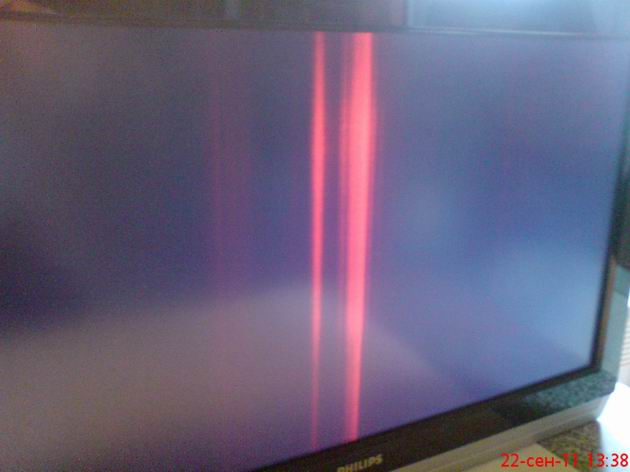 Вертикальные полосы на телевизоре lg. ЖК самсунг вертикальная полоса. Полоски матрицы Samsung le40a330j1. Вертикальные полосы 32lm340t. Телевизор Филипс горизонтальные полосы на экране.