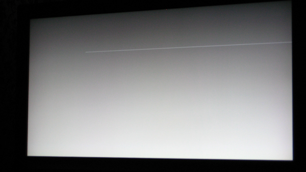 Тонкая полоса на телевизоре. Белый экран на телевизоре Samsung. ЖК самсунг вертикальная полоса. Полоски матрицы Samsung le40a330j1. Тонкие горизонтальные полоски на экране телевизора.