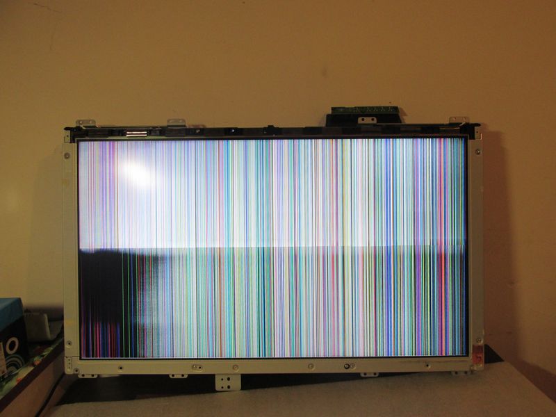 Вертикальные полосы на телевизоре lg