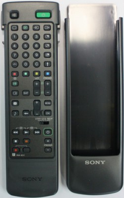  Sony FM-831.jpg